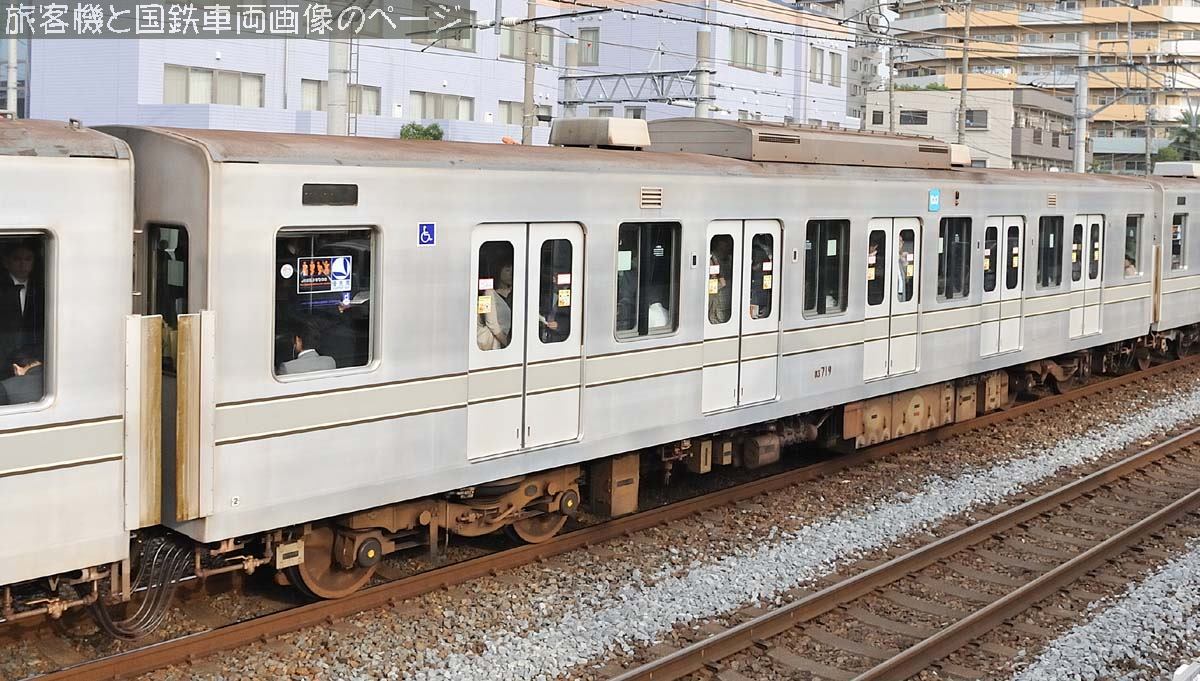 東京メトロ 03719 の写真です